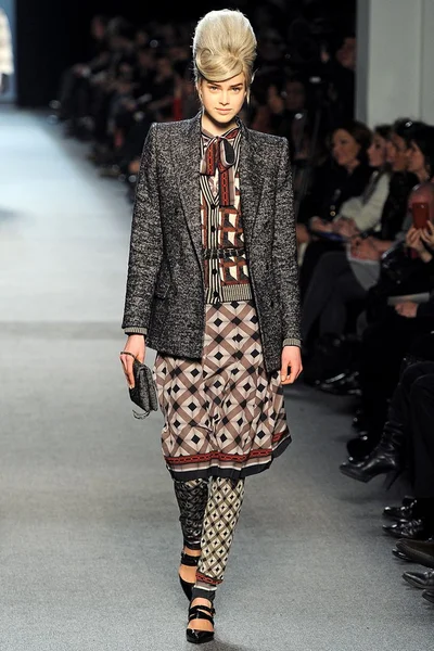 Look 29